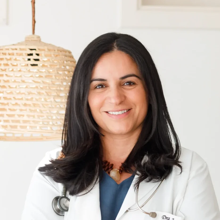 Dra. Júnia Pinto — Geriatra em Itajubá